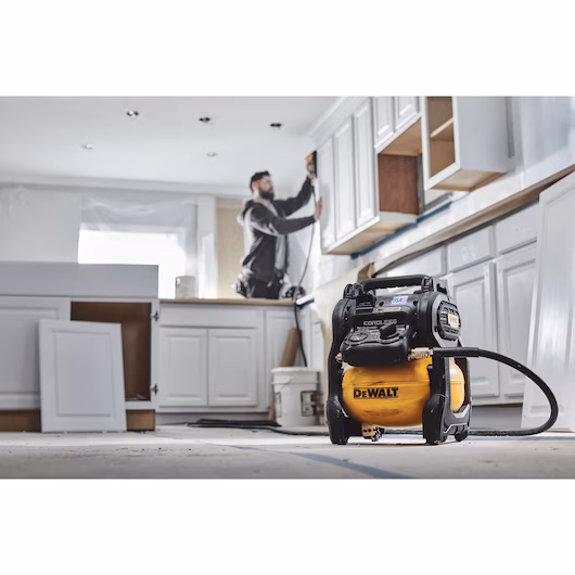 Dewalt 2.5 gallon air compressor kit with battery and charger